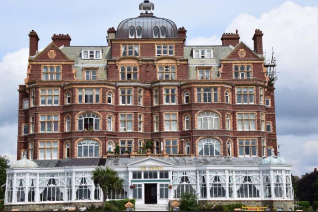 Beautifully Appointed, Period Seaside Apartment Folkestone Dış mekan fotoğraf