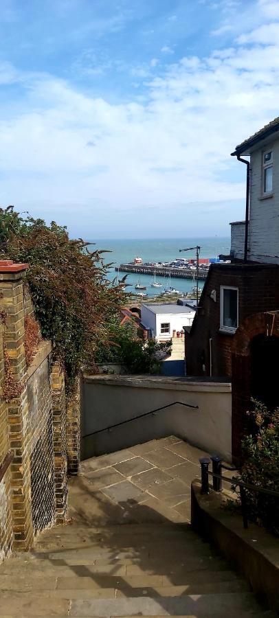 Beautifully Appointed, Period Seaside Apartment Folkestone Dış mekan fotoğraf